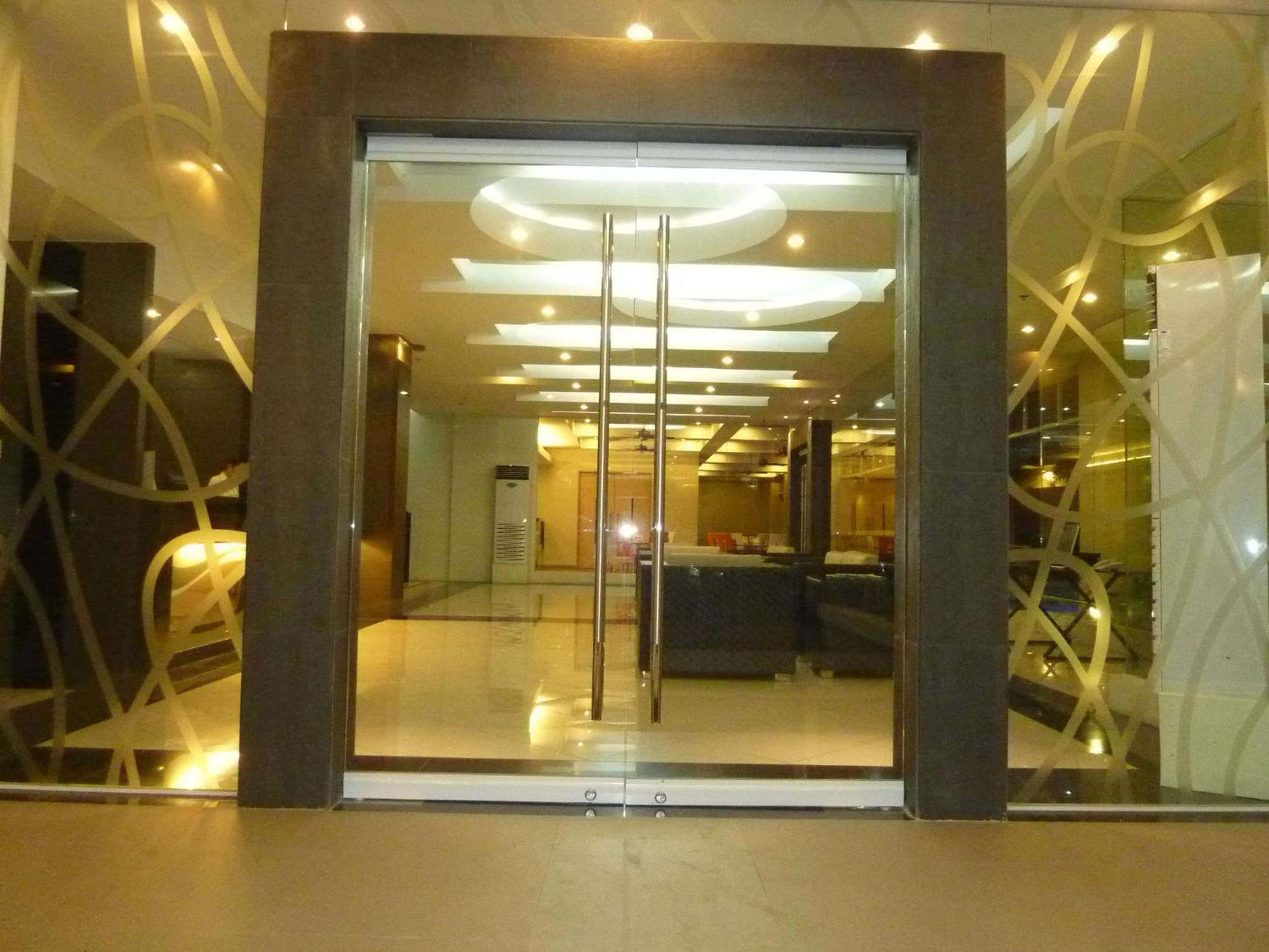 Circle Inn - Iloilo City Center Zewnętrze zdjęcie